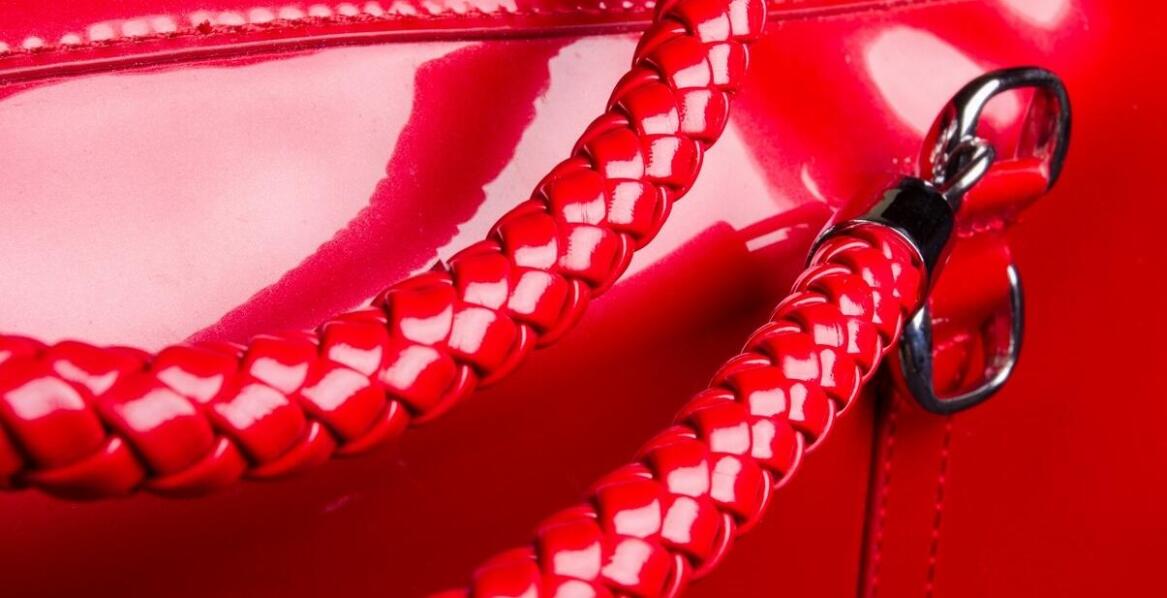 Skórzane włoskie torebki – jak rozpoznać autentyczność?