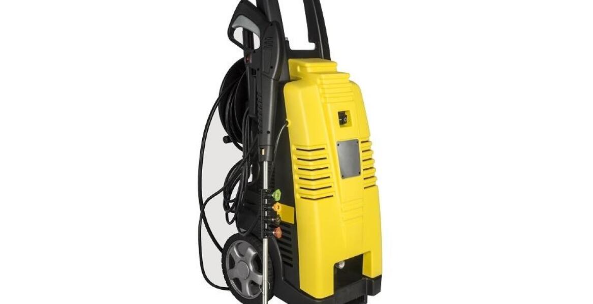 Ciśnieniowe myjki a oszczędność czasu i wody podczas sprzątania