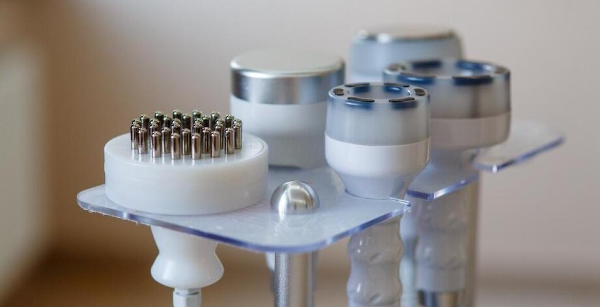 Bezpieczna sterylizacja kosmetycznych narzędzi – jakie produkty wybrać?