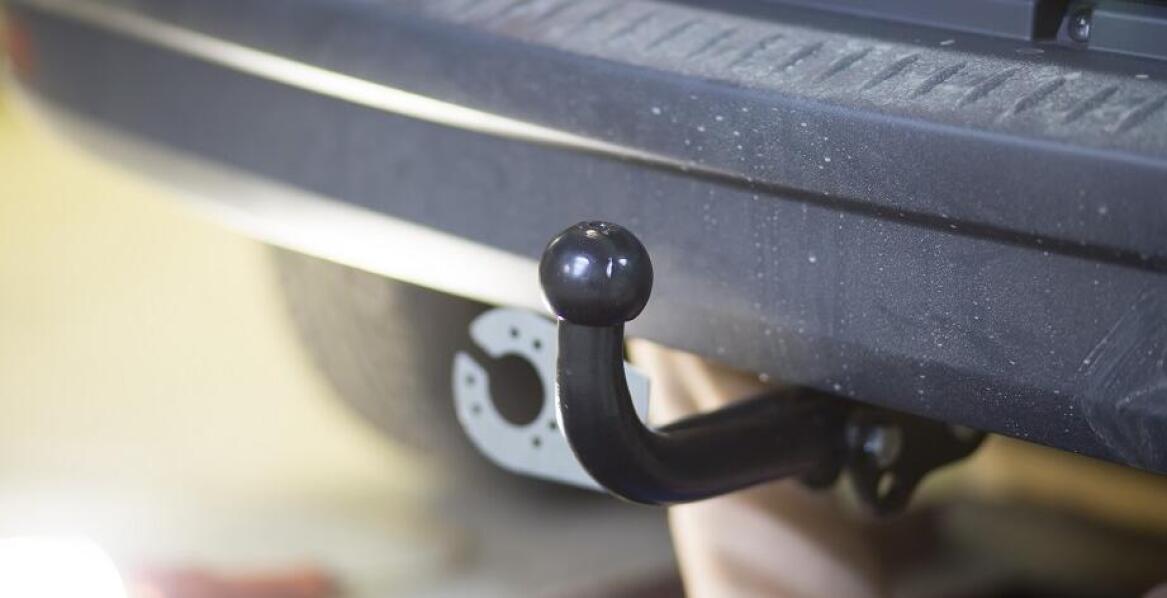 Jak nowoczesne technologie wspierają montaż holowniczych haków?