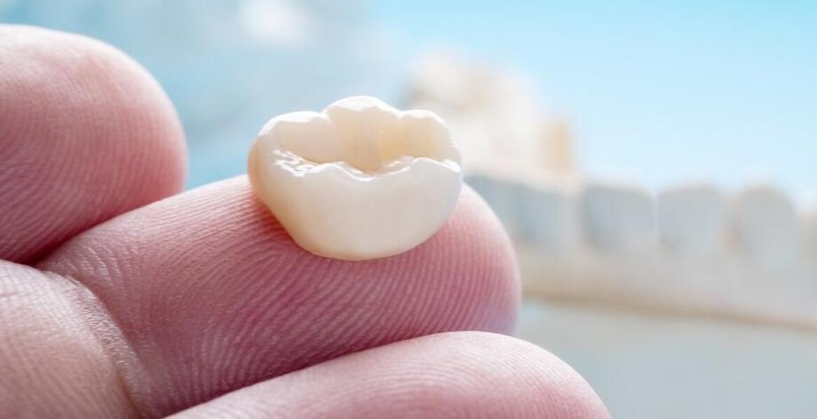 Zastosowanie technologii CAD/CAM w projektowaniu i produkcji zębowych koron