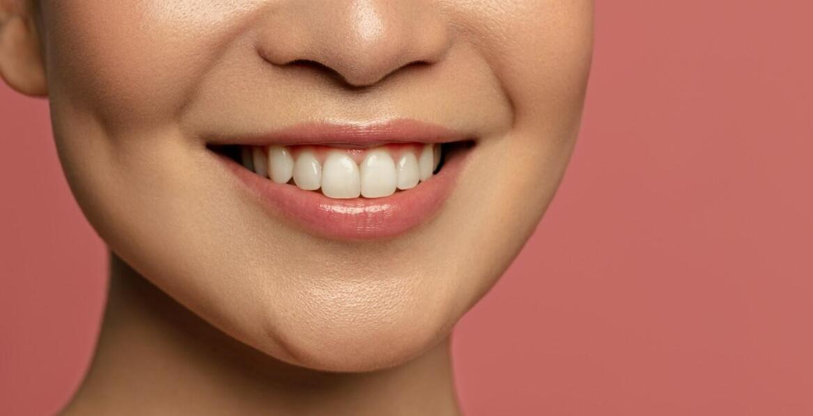 Dlaczego warto zdecydować się na licówki w gabinecie stomatologicznym?