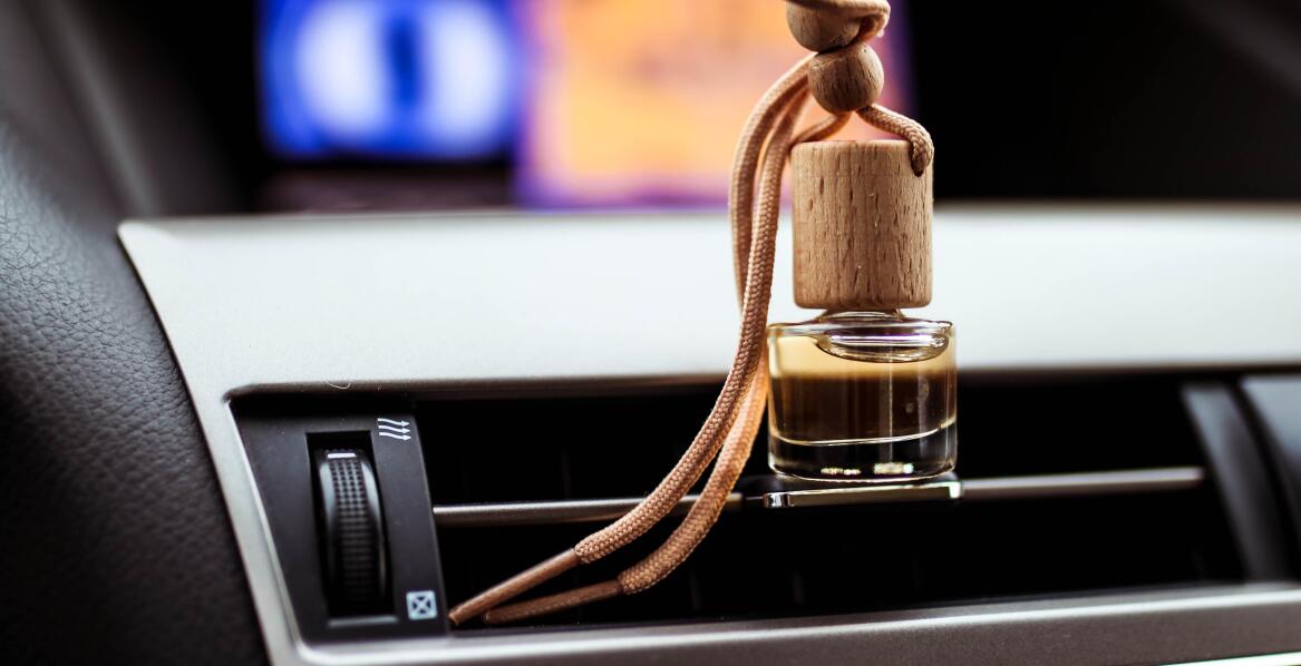 Jakie cechy powinny mieć idealne eleganckie samochodowe aromaty?