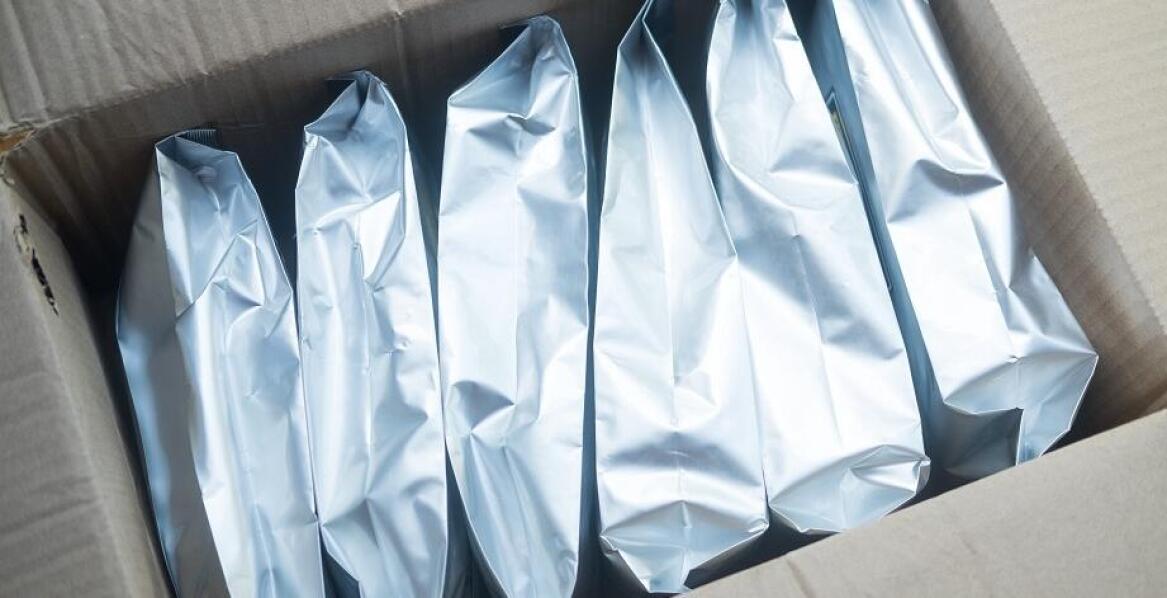 Rola foliowych opakowań w zwiększaniu efektywności procesów magazynowych