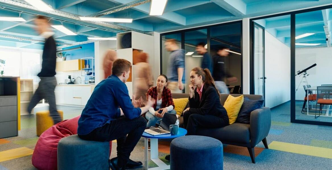 Jakie znaczenie ma doświadczenie biura tłumaczeń w realizacji specjalistycznych zleceń?