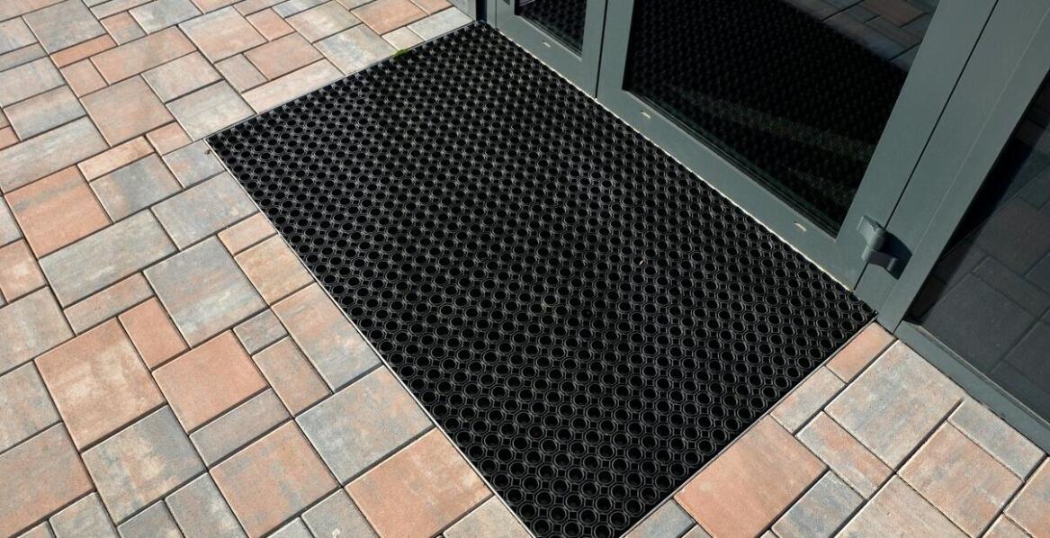 The Role of Entrance Mats in Enhancing User Comfort