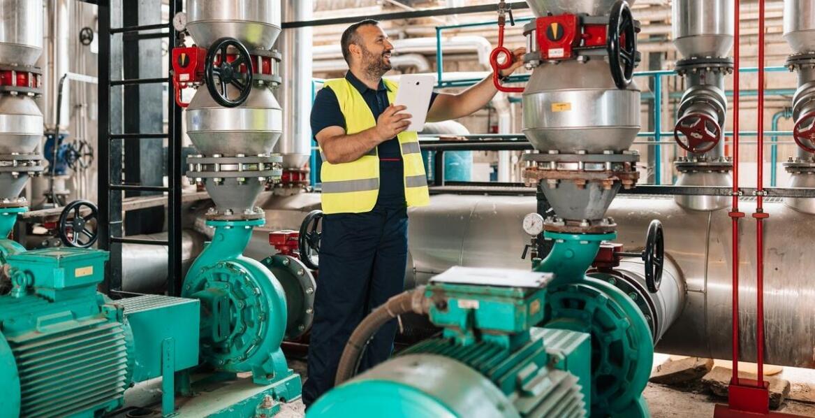 Jakie są wyzwania w serwisowaniu nowoczesnych systemów do chłodzenia?