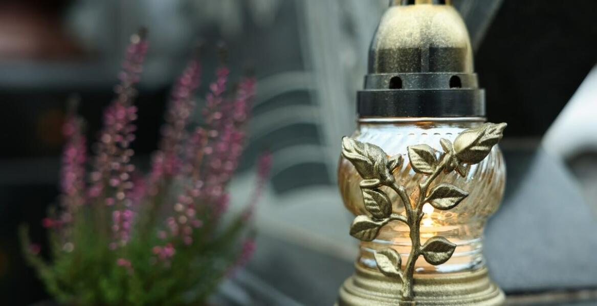 Organizacja wyznaniowej i świeckiej ceremonii – oferta krakowskiego pogrzebowego zakładu