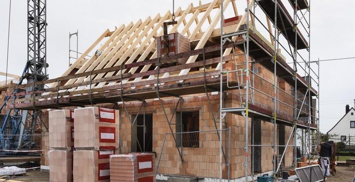 Wpływ technologii budowy domu na trwałość i wytrzymałość konstrukcji