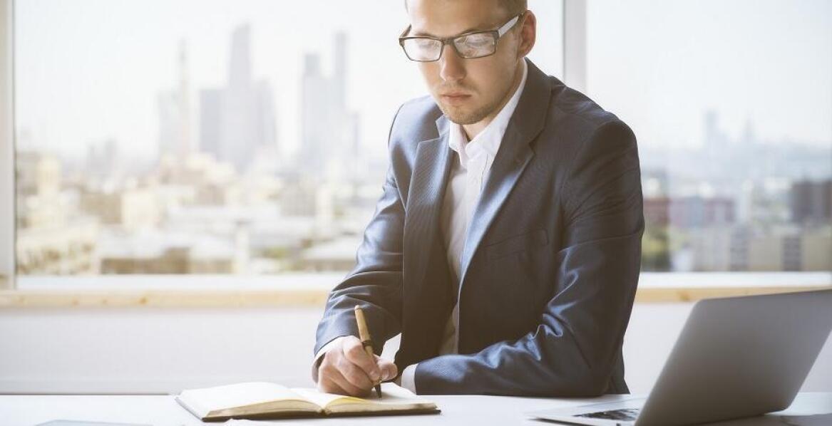 Budowanie atrakcyjności w oczach silnych kobiet przez rozwój osobisty