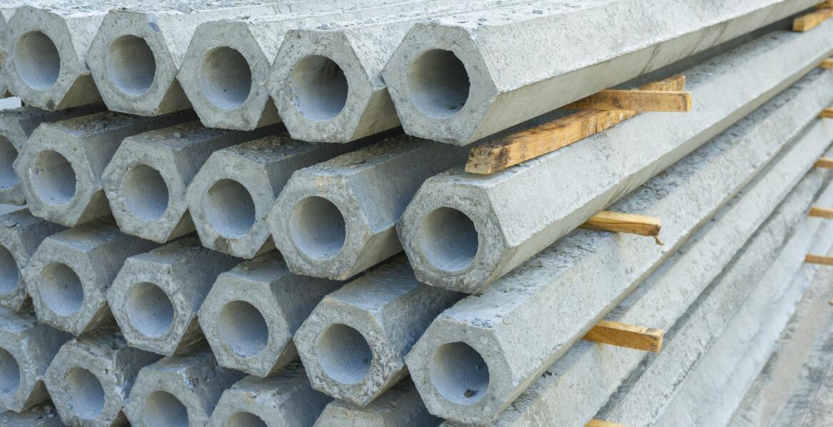 Korzyści z zastosowania prefabrykowanych fundamentowych słupów w infrastrukturze kolejowej