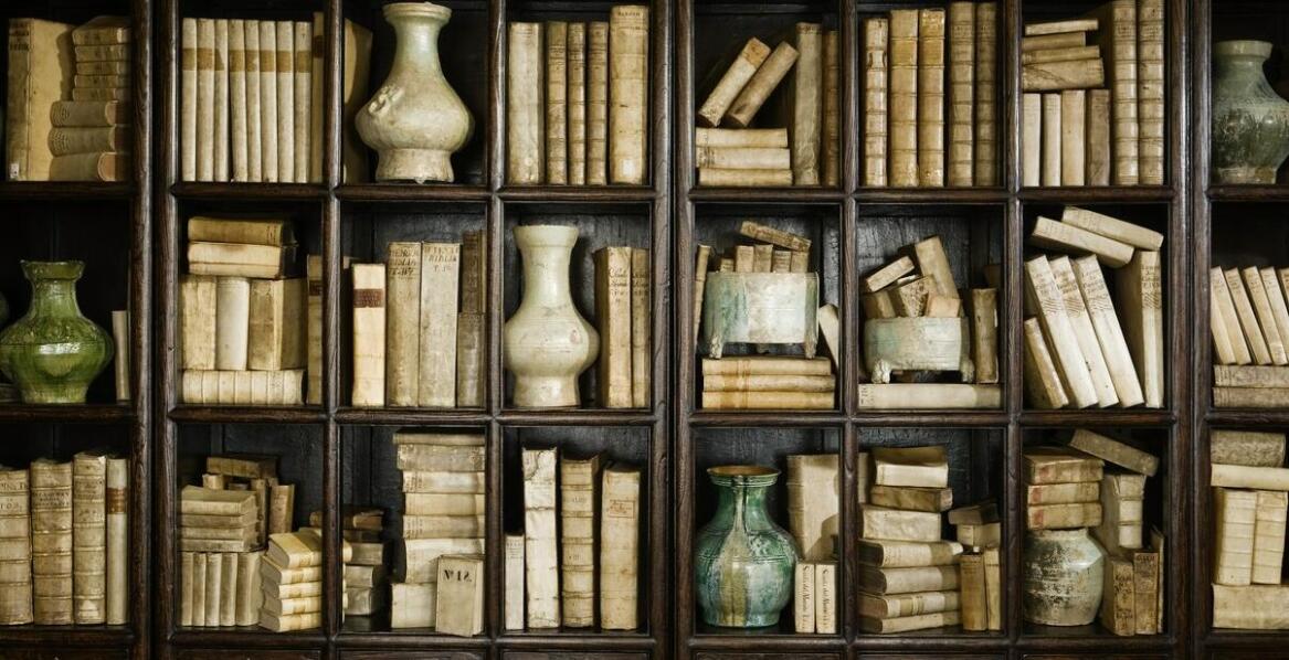 Jak literatura o socjalizmie przyczynia się do zrozumienia historii?