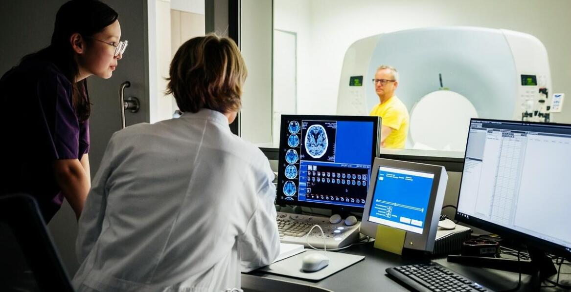 Jak wygląda współpraca ortopedy z innymi specjalistami przy leczeniu pacjentów?