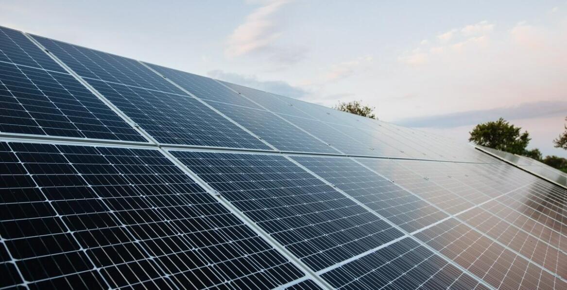 Nowoczesne technologie wspierające czyszczenie solarnych paneli