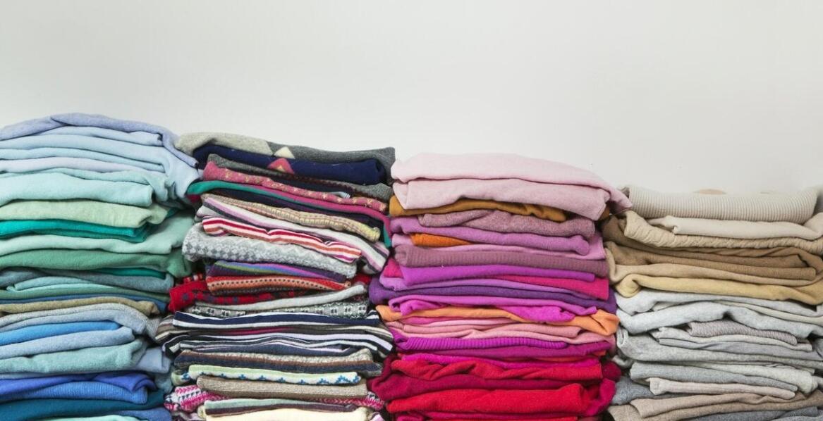 Dlaczego warto mieć kilka par sportowych legginsów w swojej szafie?