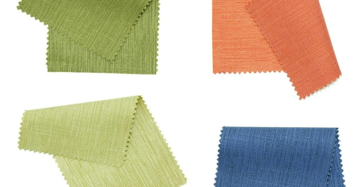 Jakie są różnice między standardowymi a premium zasłonami?