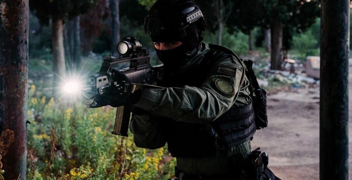 Wpływ gry w laser tag na rozwój taktycznych umiejętności u dzieci