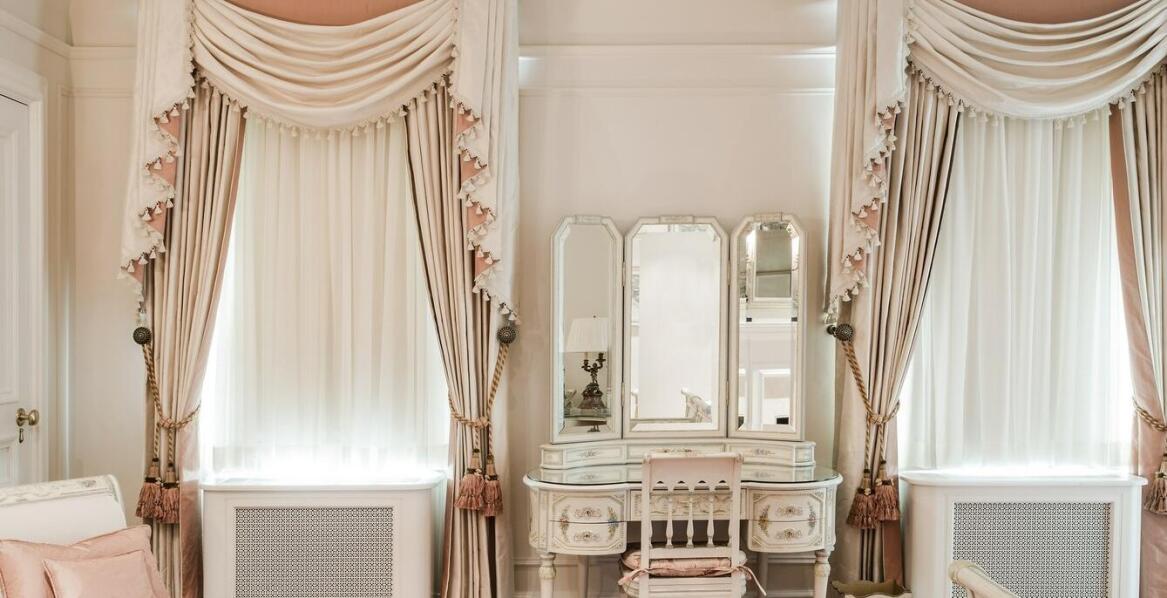 Szycie zasłon i firan – jak dbałość o detale wpływa na końcowy efekt?
