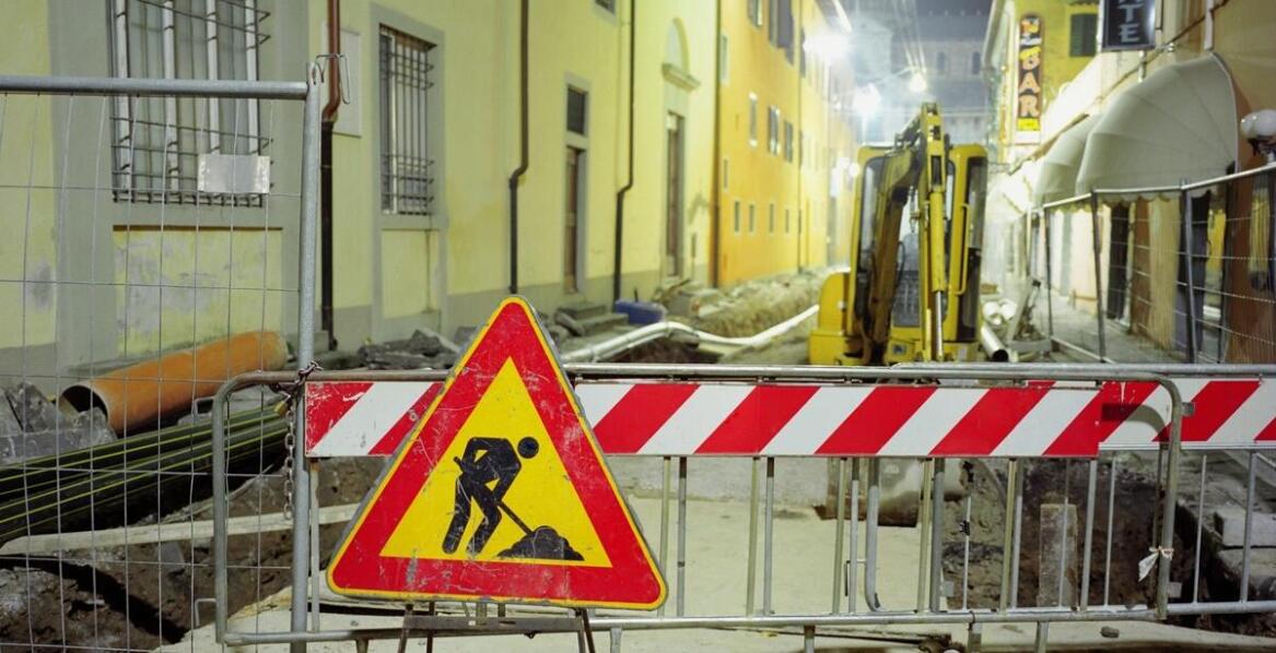 Zastosowanie chodnikowych barierek w zarządzaniu ruchem pieszym