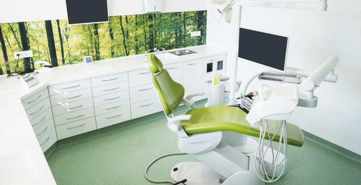 Wpływ lekkiego designu autoklawów na ergonomię pracy w gabinecie