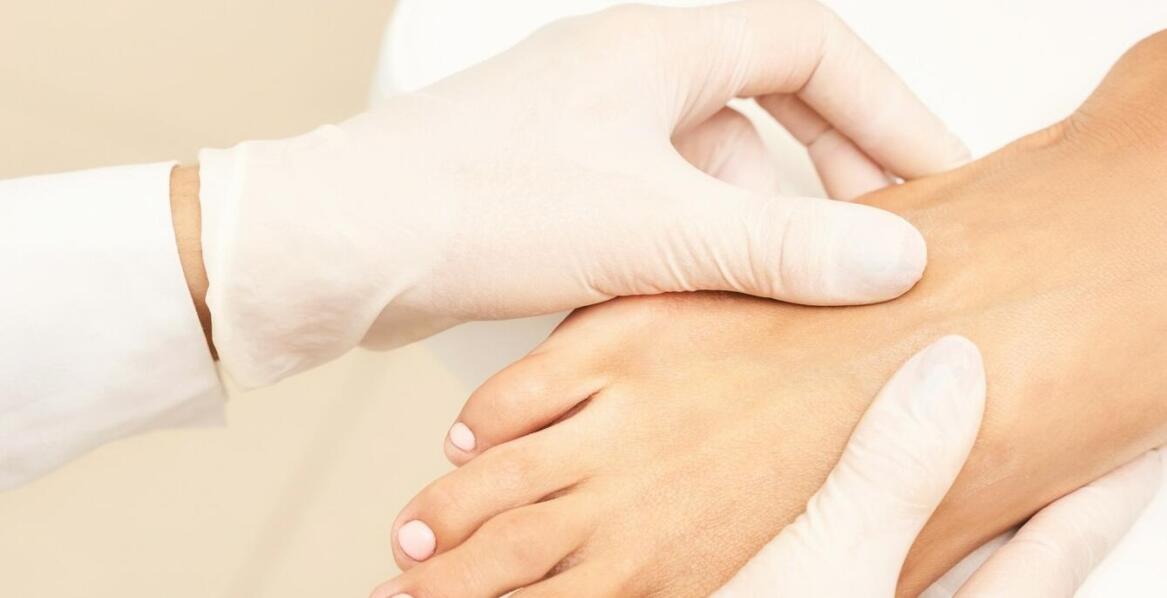 Zalecenia pielęgnacyjne po wizycie u podologa.