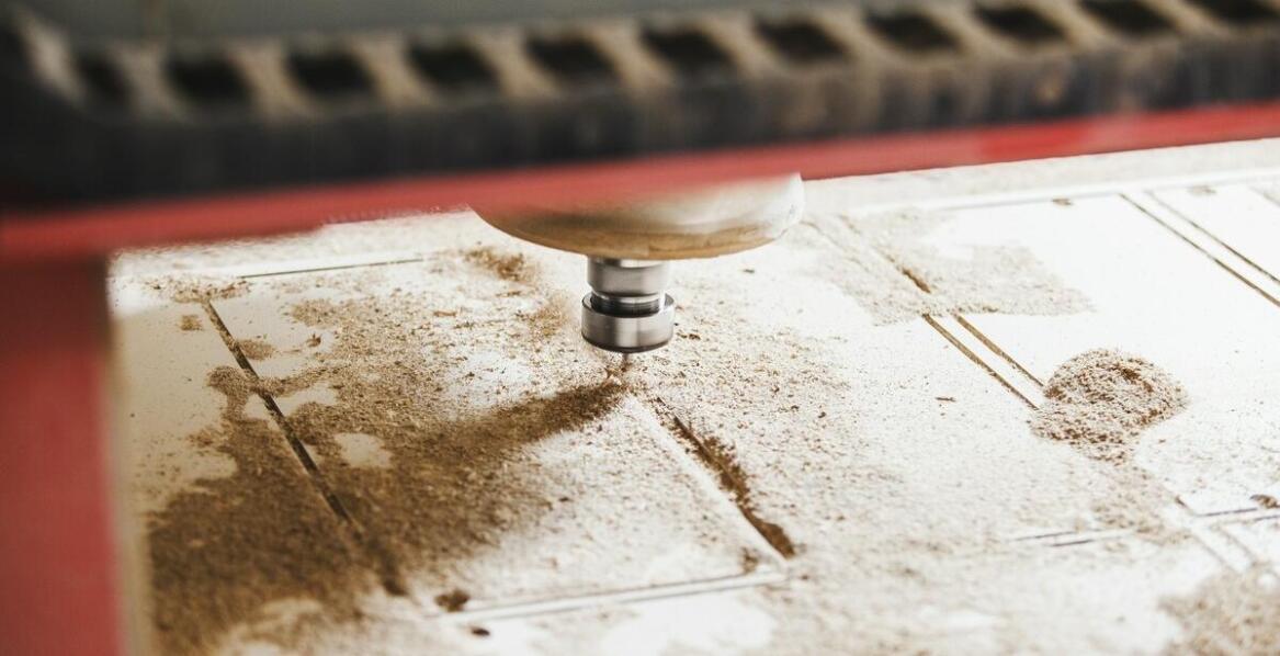 Jak optymalizować proces cięcia MDF, aby zwiększyć wydajność produkcji?