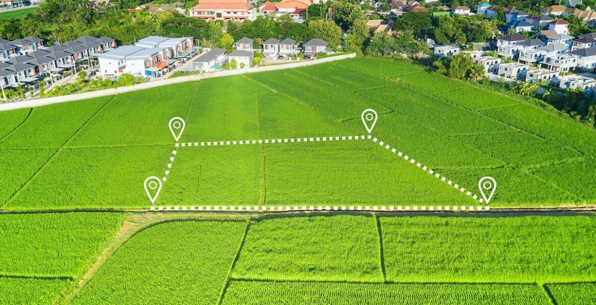 Aspekty środowiskowe lokalizacji wspólnej studni na granicy działek