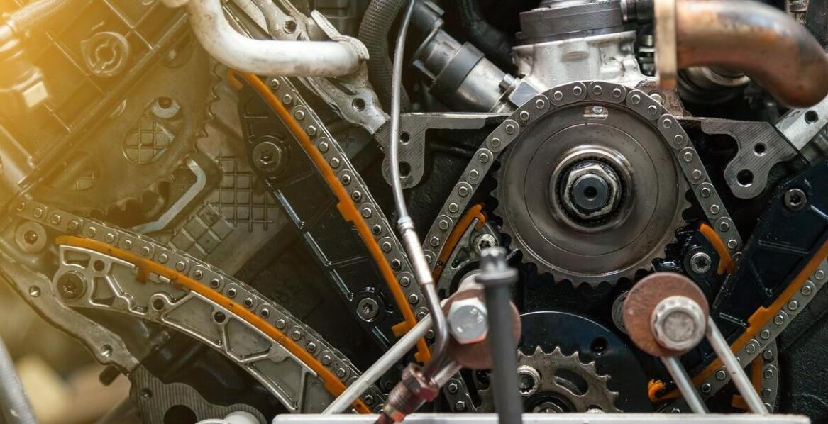 Jakie komponenty silnika Citroena wpływają na jego wydajność?