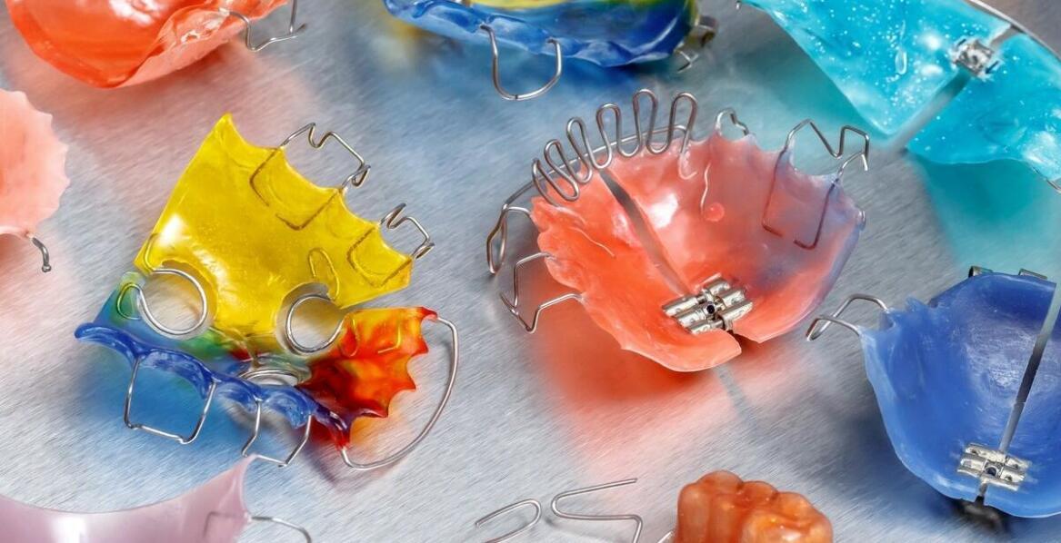 Jakie rezultaty można osiągnąć dzięki tkankowym stymulatorom i ile razy należy je stosować?