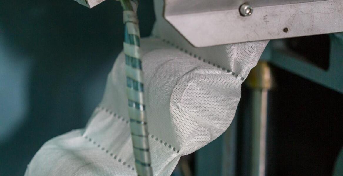 Jak bezpyłowe czyściwo minimalizuje ryzyko zanieczyszczenia produktów żywnościowych?