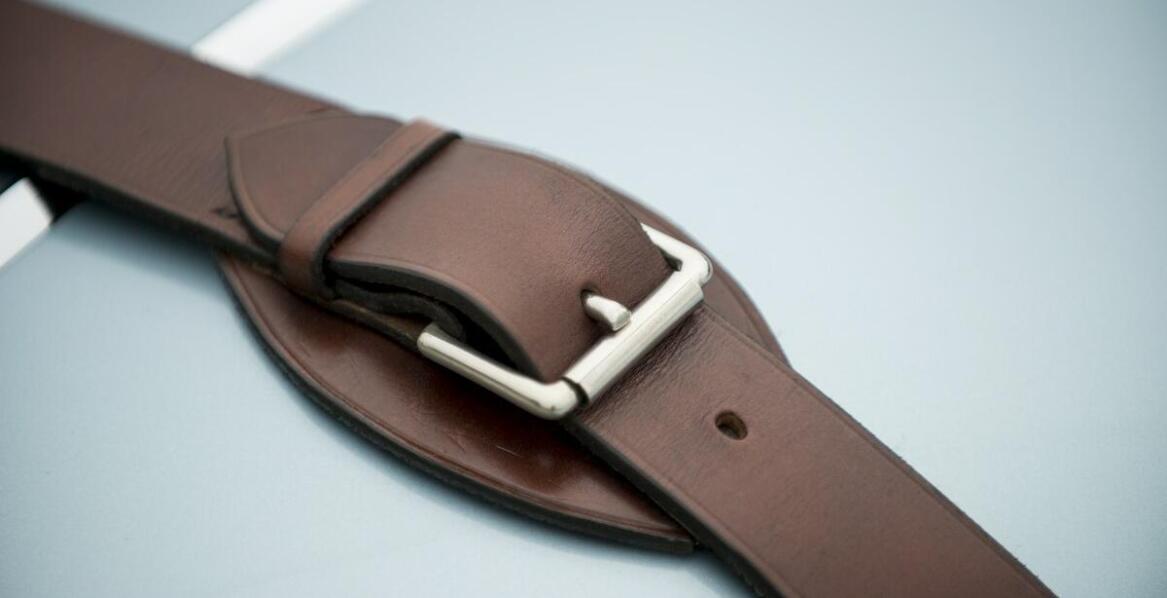 Czy pasek do spodni marki BMW to dobry pomysł na prezent?