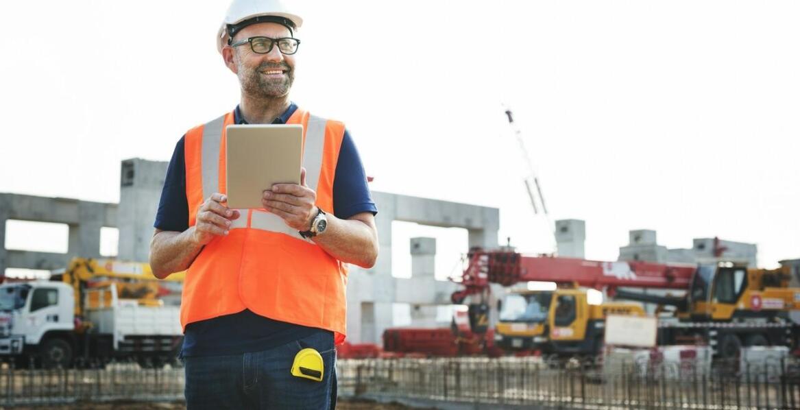 Jak dostosować kosztorys budowlanego projektu do zmieniających się warunków rynkowych?