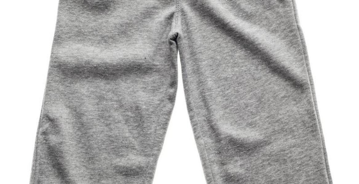 Jakie cechy wyróżniają damskie spodnie dresowe na tle innych modeli?