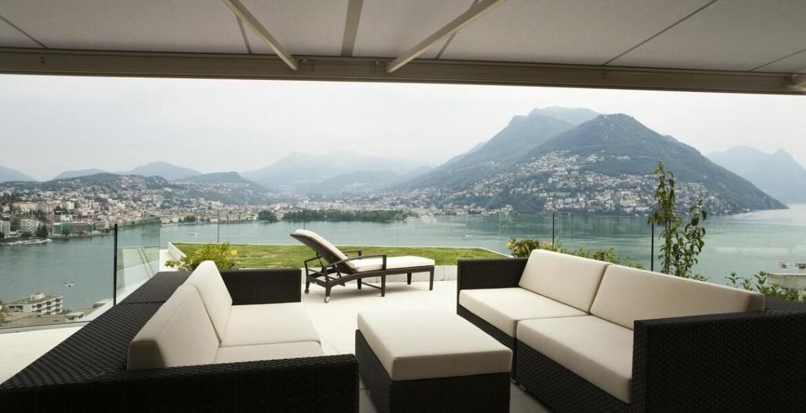 Jakie materiały sprawiają, że narożnik jest odporny na warunki atmosferyczne?