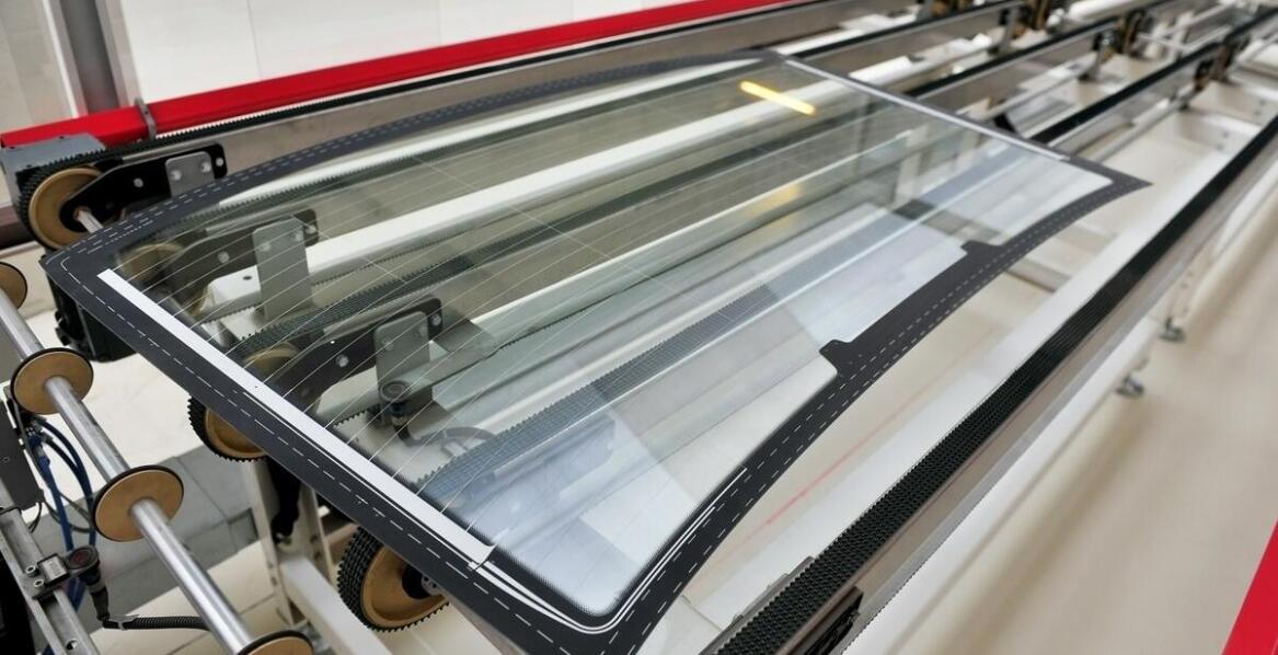 Jakie są najważniejsze cechy laminowanych szyb pod kątem bezpieczeństwa?