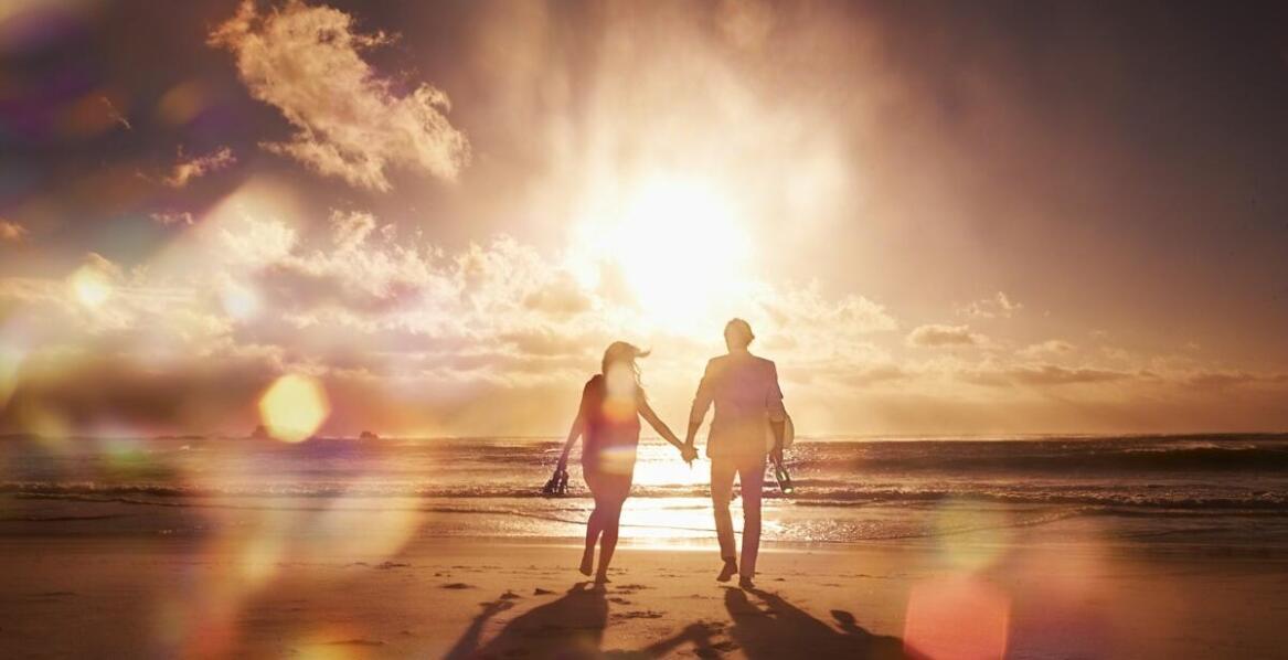 Najlepsze kierunki na romantyczne podróże poślubne