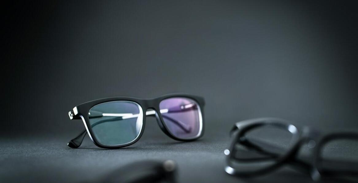 Zalety progresywnych okularów z powłoką antyrefleksyjną