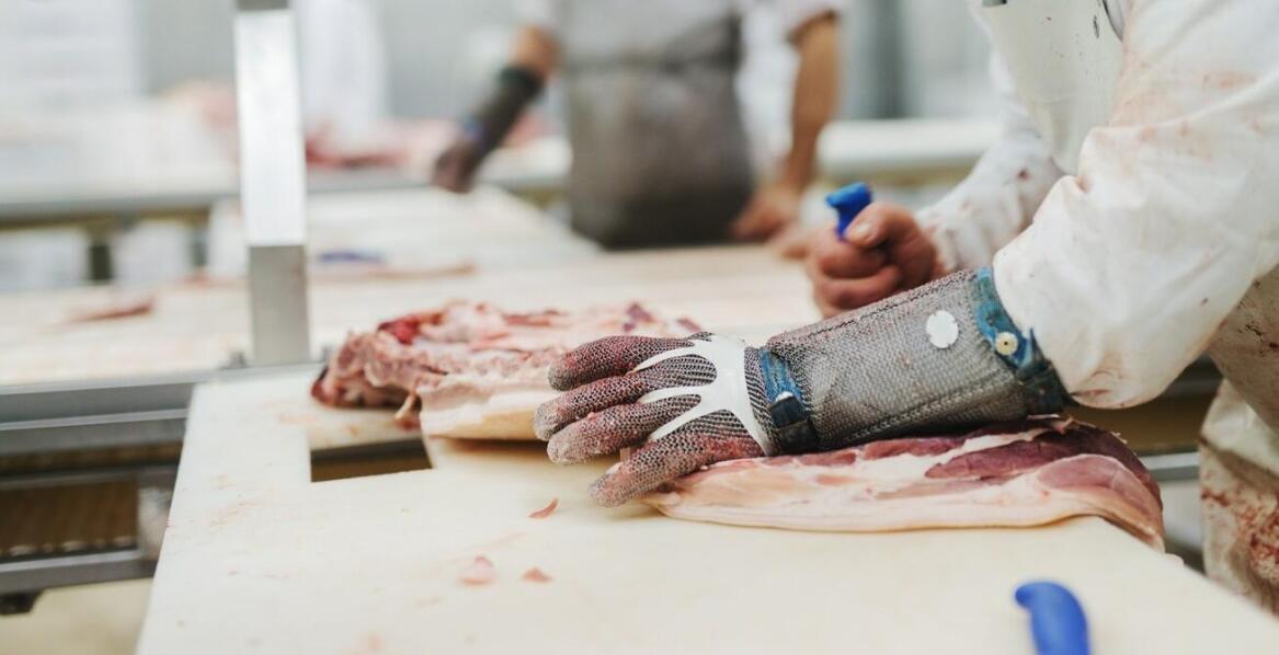 Rola producentów wieprzowych uszu w branży mięsnej
