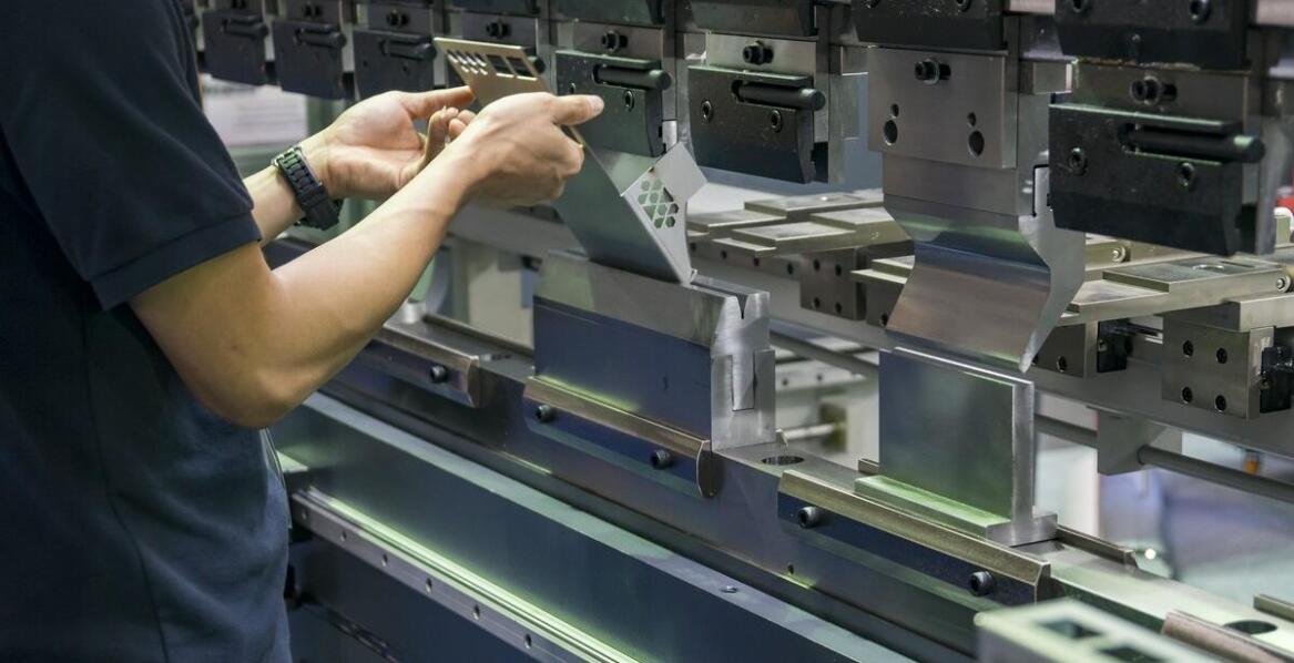 Jakie są najważniejsze zastosowania złącznych elementów w przemyśle AGD?