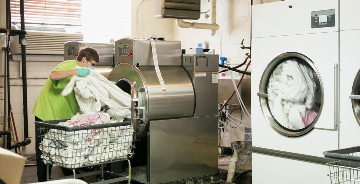 Ekologiczne środki piorące – konkurencyjna przewaga pralni pościeli