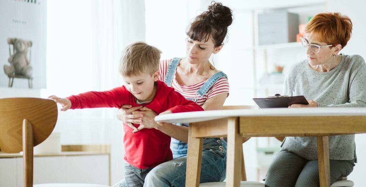 Jakie są etapy procesu diagnostycznego w autyzmie?