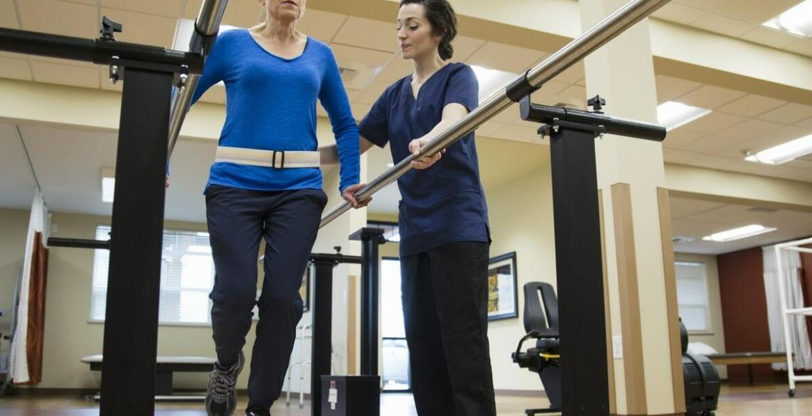 Jak fizjoterapia wspiera pacjentów z zaburzeniami w układzie ruchu?