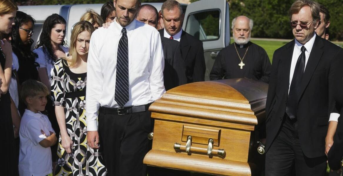 Znaczenie zgodnej z wolą zmarłego i jego bliskich ceremonii pogrzebowej
