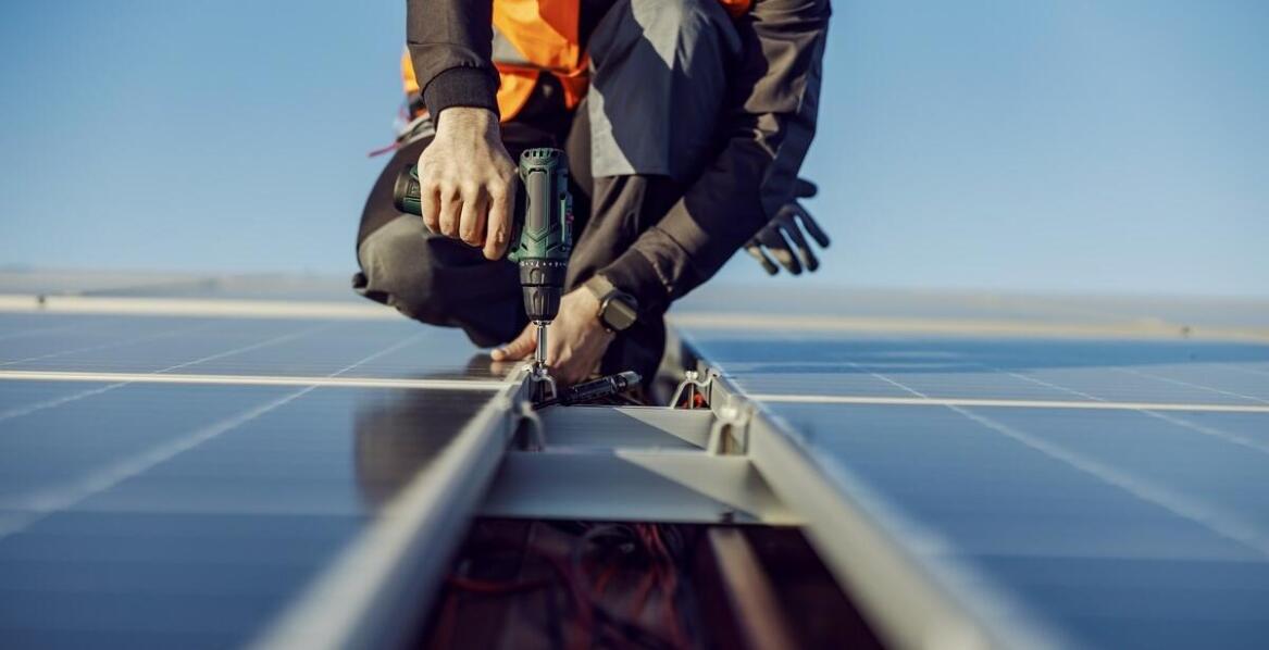 Jakie są kluczowe wyzwania przy montażu fotowoltaicznych systemów?