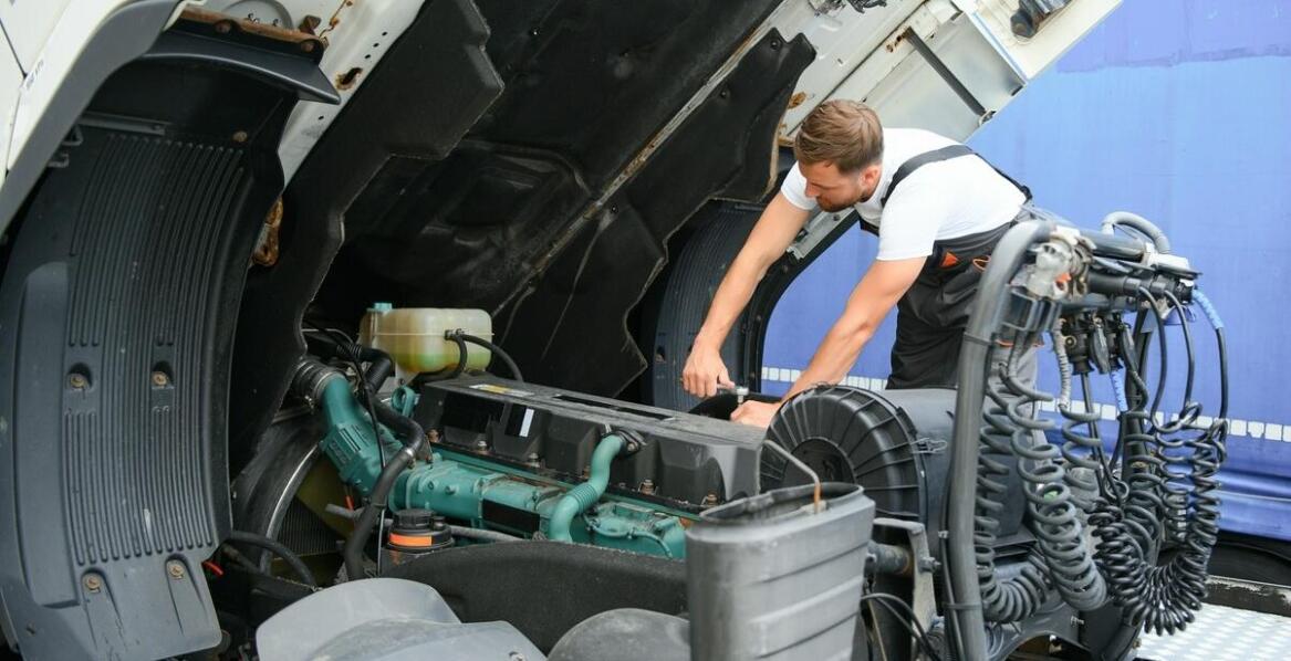 Jak naprawa układu chłodzenia wpływa na efektywność pracy w ciężarówce?