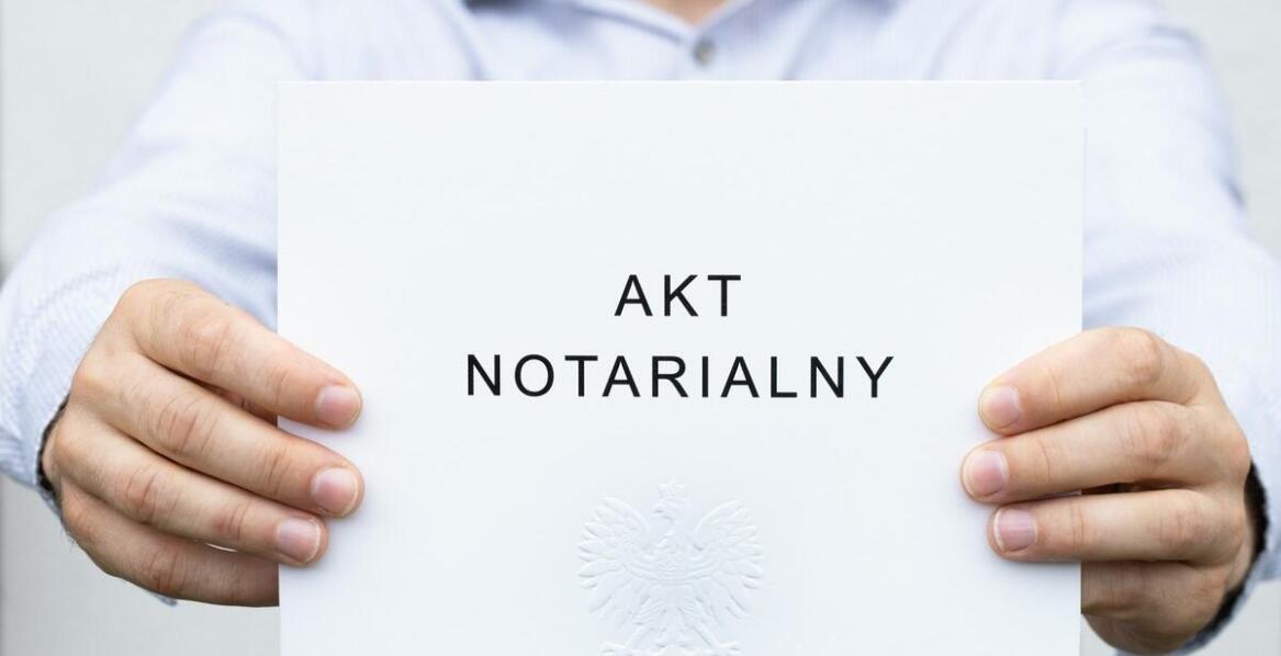 Jak wygląda proces poświadczania podpisów u notariusza w Krakowie?