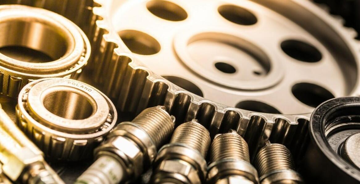 Przegląd dostępnych komponentów do maszyn – na co zwrócić uwagę przy zakupie?