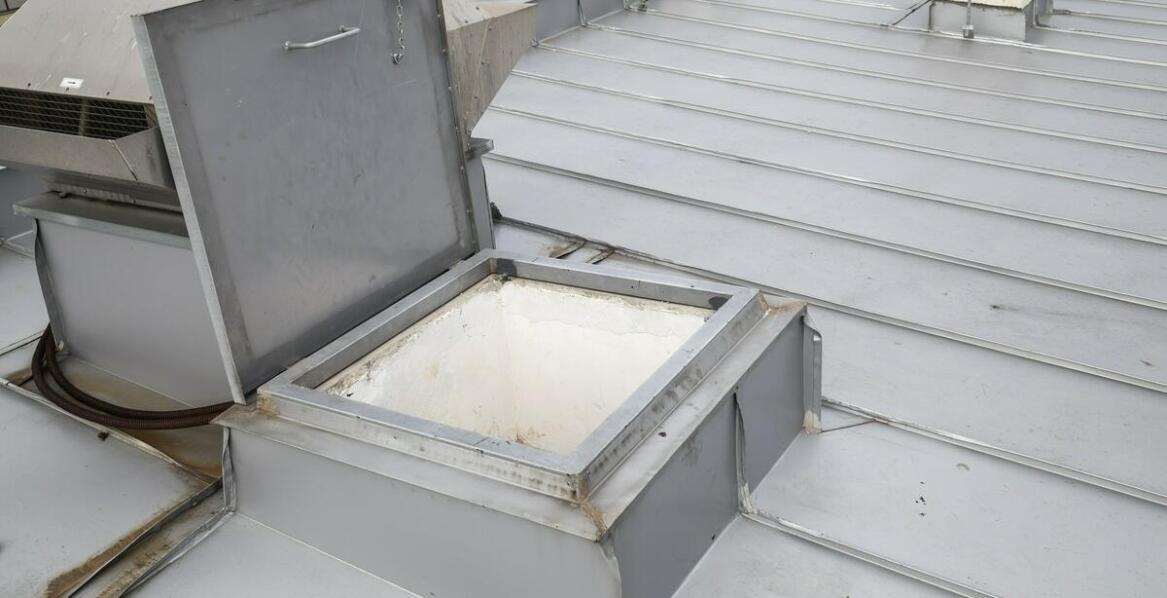 Jak wybrać odpowiedni wentylowany właz do swojego projektu budowlanego?