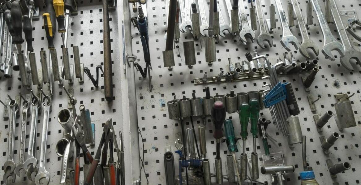 Jak dbać o narzędzia do serwisowania ogumienia, aby służyły jak najdłużej?