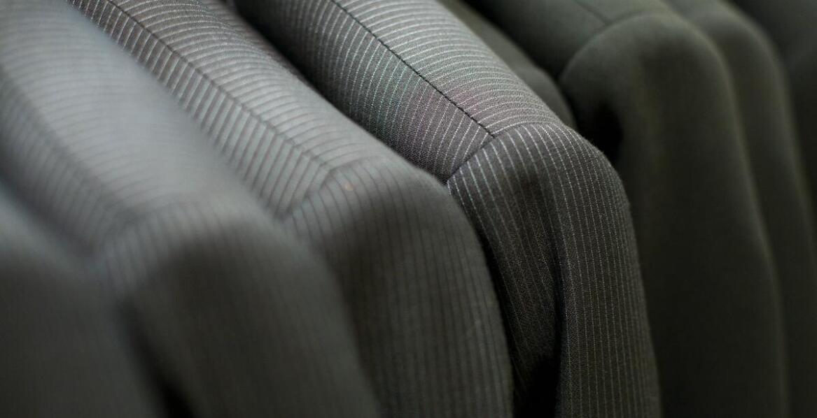 Nowoczesne polskie wzornictwo męskich kurtek – co wyróżnia naszą kolekcję?